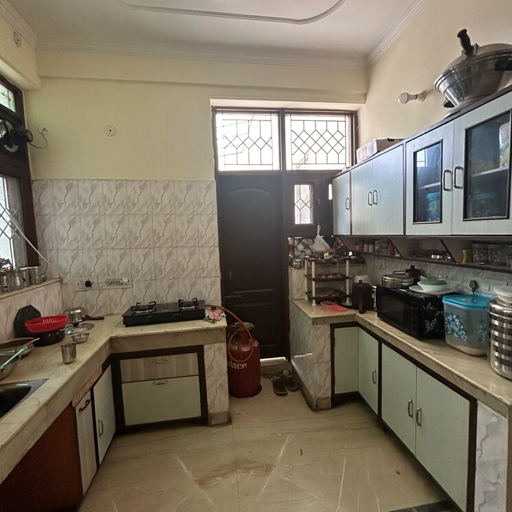 Kitchen, sector 21 1 Bedroom 1000 Sq.Ft. Villa In Sector 21 Gurgaon 8955245