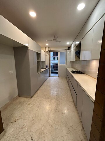 Building Lobby in 3 BHK Builder Floor at Ansal Plaza Sector-23, Sector 23 – for Sale