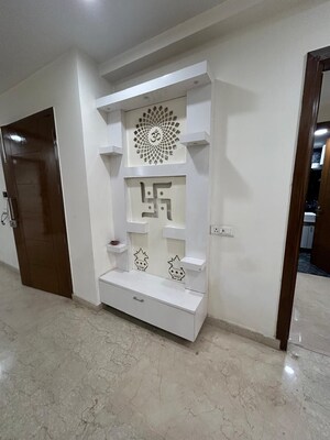 Building Lobby in 3 BHK Builder Floor at Ansal Plaza Sector-23, Sector 23 – for Sale