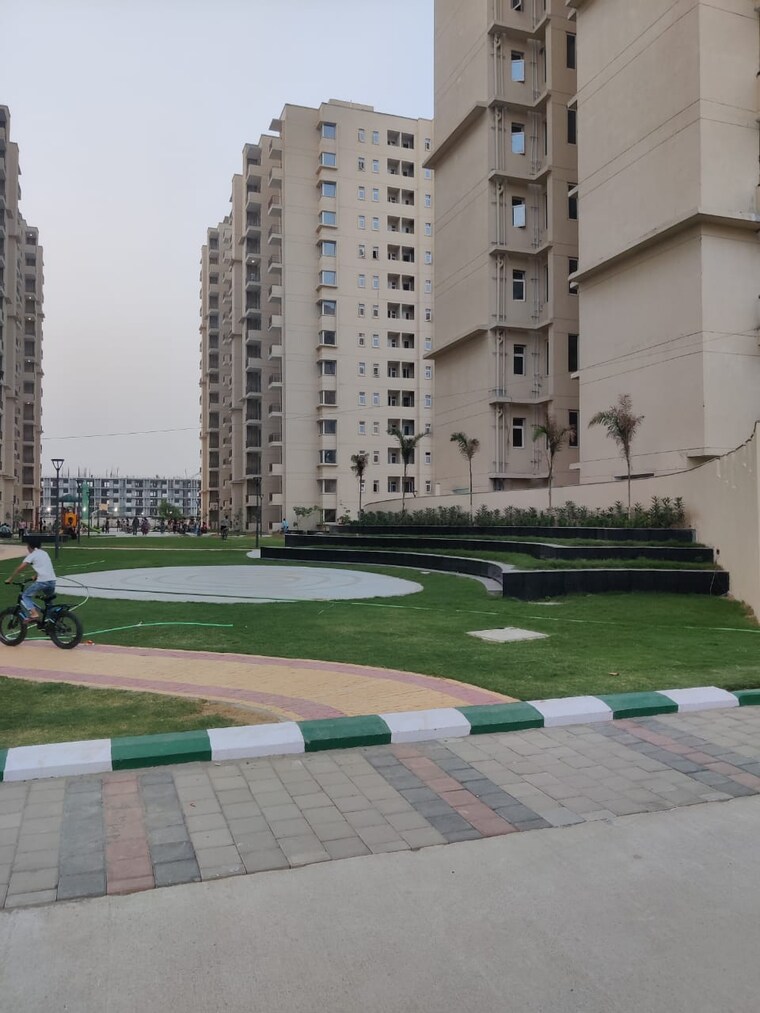Exterior View, signature-orchard-avenue-2 2 Bedroom 617 Sq.Ft. Apartment In Sector 93 Gurgaon 8955296