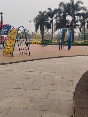 Parking in 3 BHK Apartment at Hiranandani Fortune City, New Panvel – for Rent