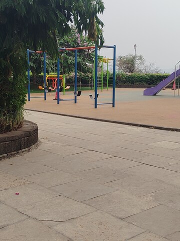 Parking in 3 BHK Apartment at Hiranandani Fortune City, New Panvel – for Rent