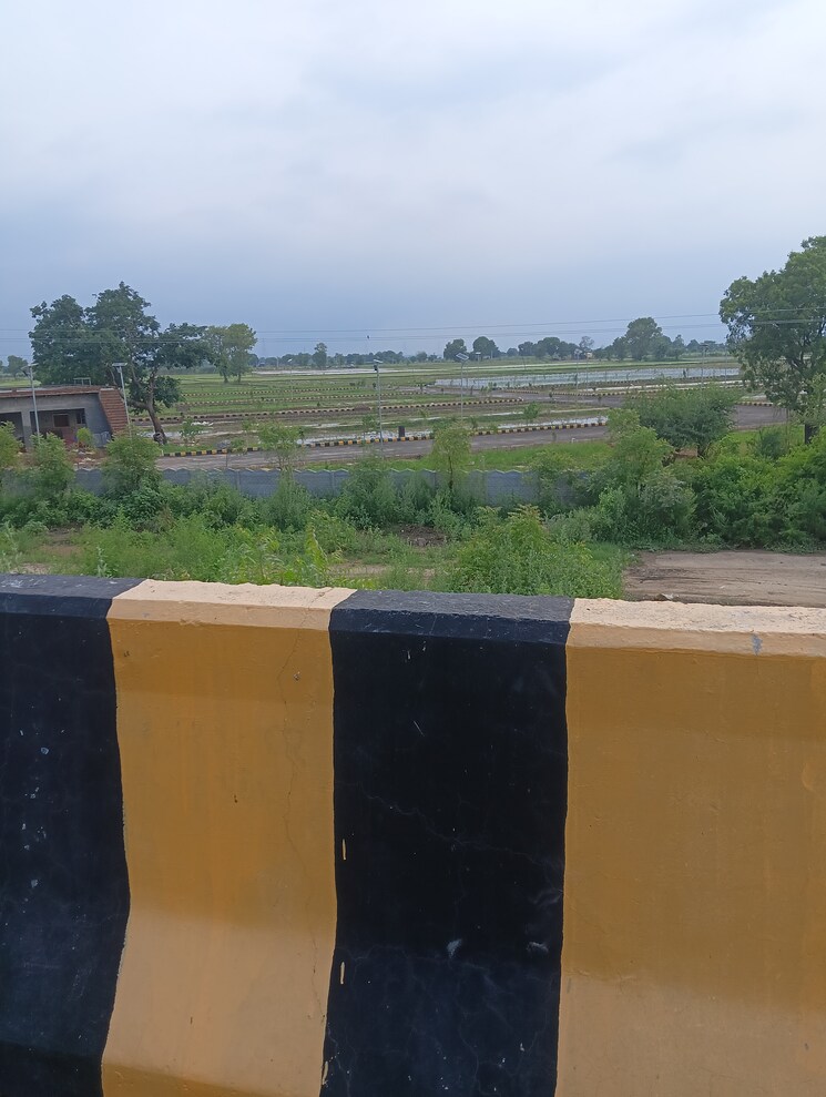 undefined, jewar  100 Sq.Yd. Plot In Jewar Greater Noida 8955344