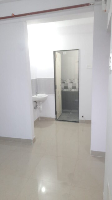 Room in 1 BHK Apartment at Unnat Nagar CHS, Goregaon West – for Rent