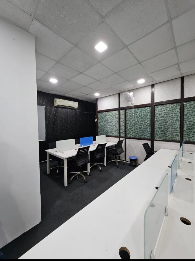 Team Area, urbtech-trade-centre Commercial Office Space 1600 Sq.Ft. In Sector 132 Noida 8955413