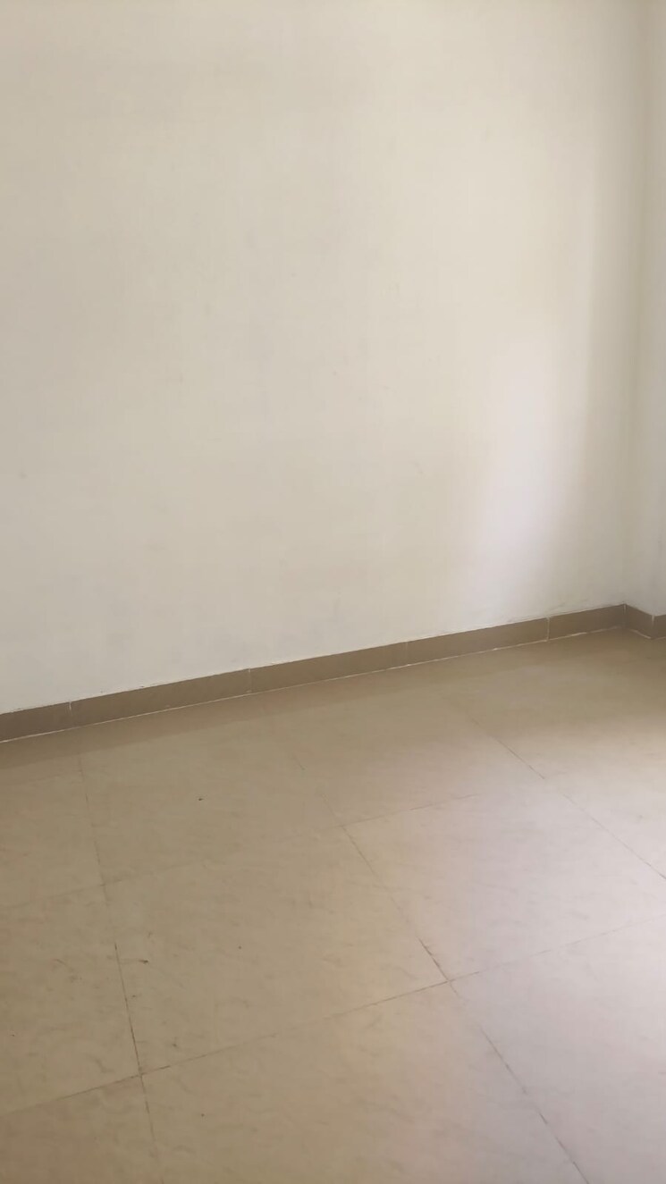 Room, unnat-nagar-chs 1 Bedroom 550 Sq.Ft. Apartment In Goregaon West Mumbai 8955420