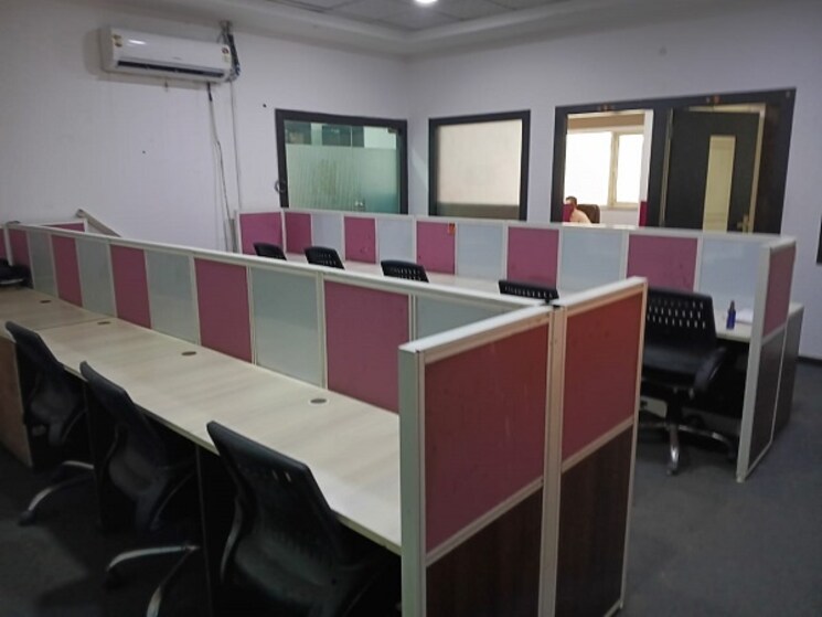 Team Area, sector 63 Commercial Office Space 1000 Sq.Ft. In Sector 63 Noida 8955403