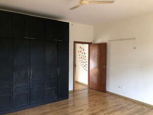 Room in 3.5 BHK Apartment at Prestige Shantiniketan, Whitefield – for Rent