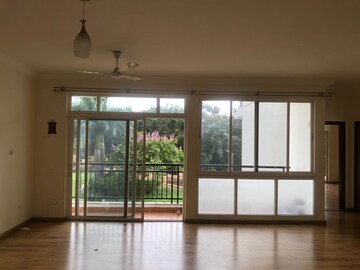 Room in 3.5 BHK Apartment at Prestige Shantiniketan, Whitefield – for Rent