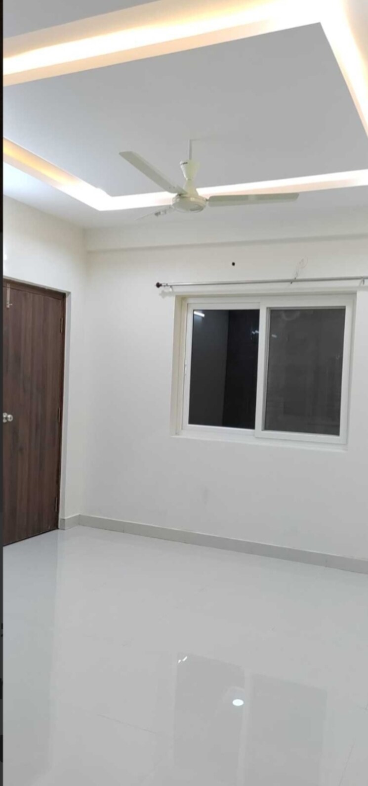 Room, hpr-lakefront 2 Bedroom 1375 Sq.Ft. Apartment In Hafeezpet Hyderabad 8955476