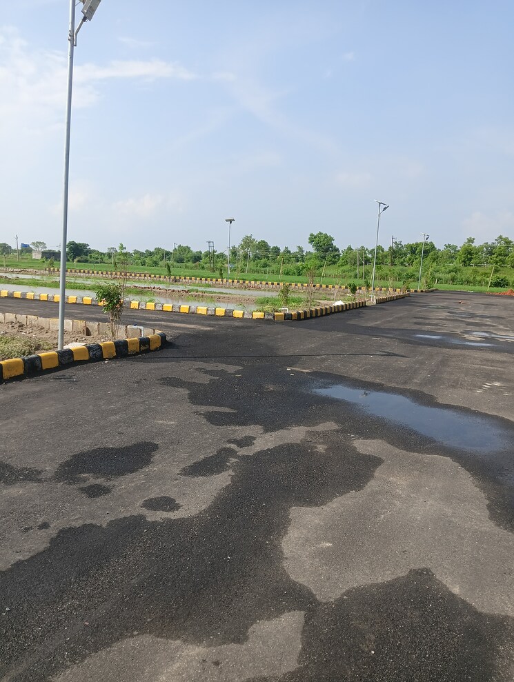 undefined, yamuna expressway  1000 Sq.Yd. Plot In Yamuna Expressway Greater Noida 8955468