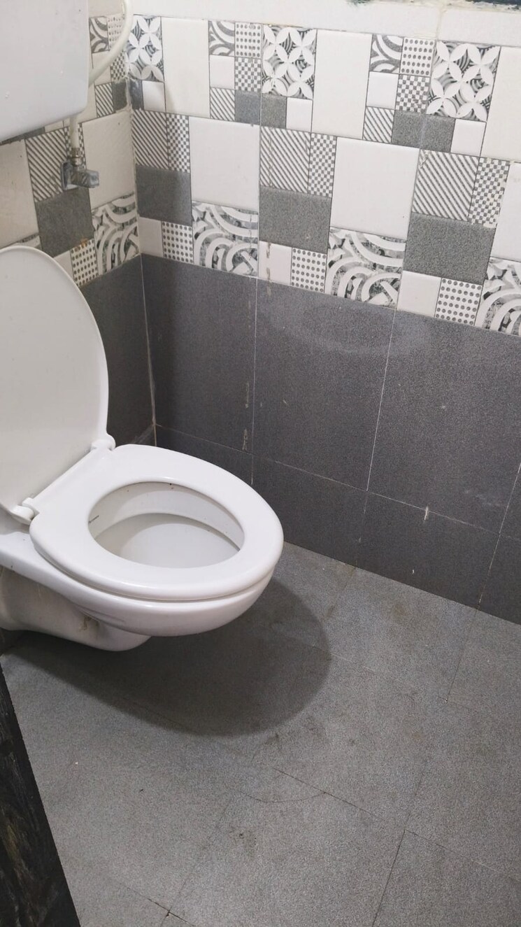 Bathroom, prem-tower 1 Bedroom 540 Sq.Ft. Apartment In Goregaon West Mumbai 8955466