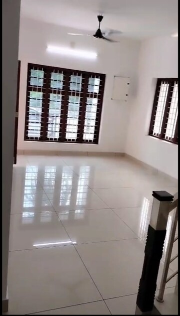 Room in 4 BHK Independent House at Kuttoor – for Sale
