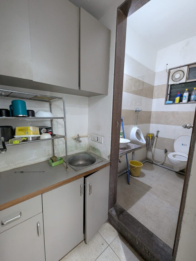 Team Area, sheladia-one-world-west Commercial Office Space 968 Sq.Ft. In Ambli Ahmedabad 8955473