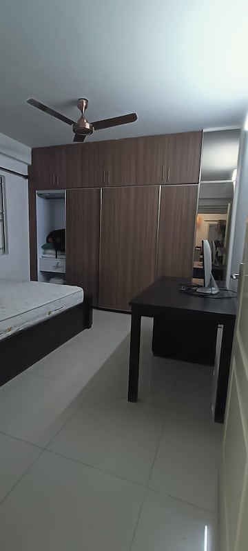 Room in 3 BHK Apartment at Belathur – for Rent