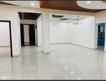 Room in 4 BHK Apartment at NCC Urban Gardenia, Gachibowli – for Rent