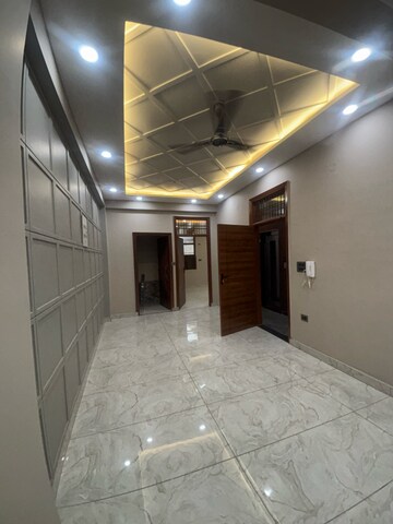 3 BHK Builder Floor For Rent in Uttam Nagar
