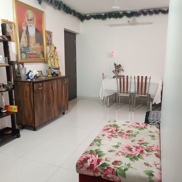 Bedroom in 2 BHK Apartment at Bini Winspace Amelio, Andheri West – for Rent