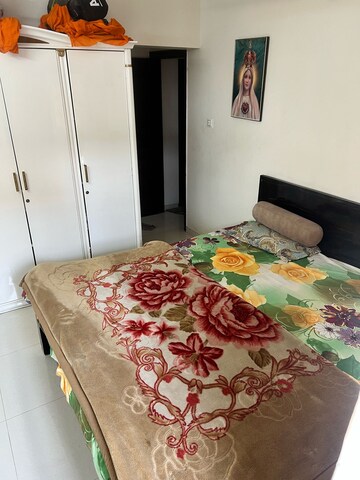 Bedroom in 2 BHK Apartment at Bini Winspace Amelio, Andheri West – for Rent