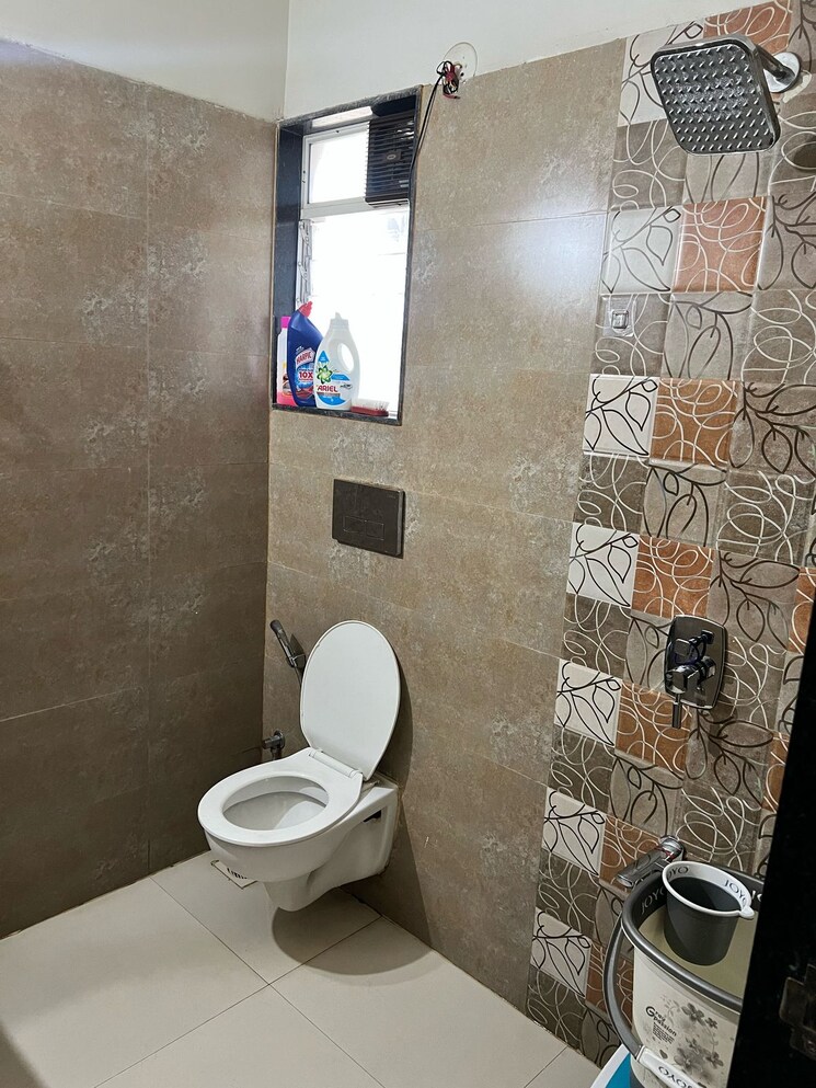Bathroom, bini-winspace-amelio 2 Bedroom 709 Sq.Ft. Apartment In Andheri West Mumbai 8955610