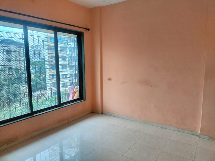 Room, garden-court 1 Bedroom 400 Sq.Ft. Apartment In Waghbil Thane 8955614