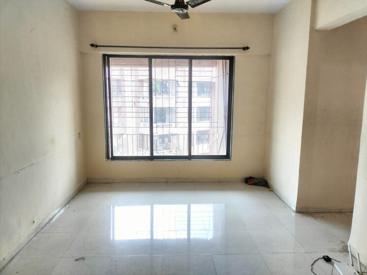 Room, garden-court 1 Bedroom 400 Sq.Ft. Apartment In Waghbil Thane 8955614