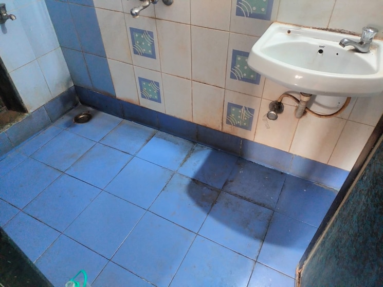 Bathroom, garden-court 1 Bedroom 400 Sq.Ft. Apartment In Waghbil Thane 8955614