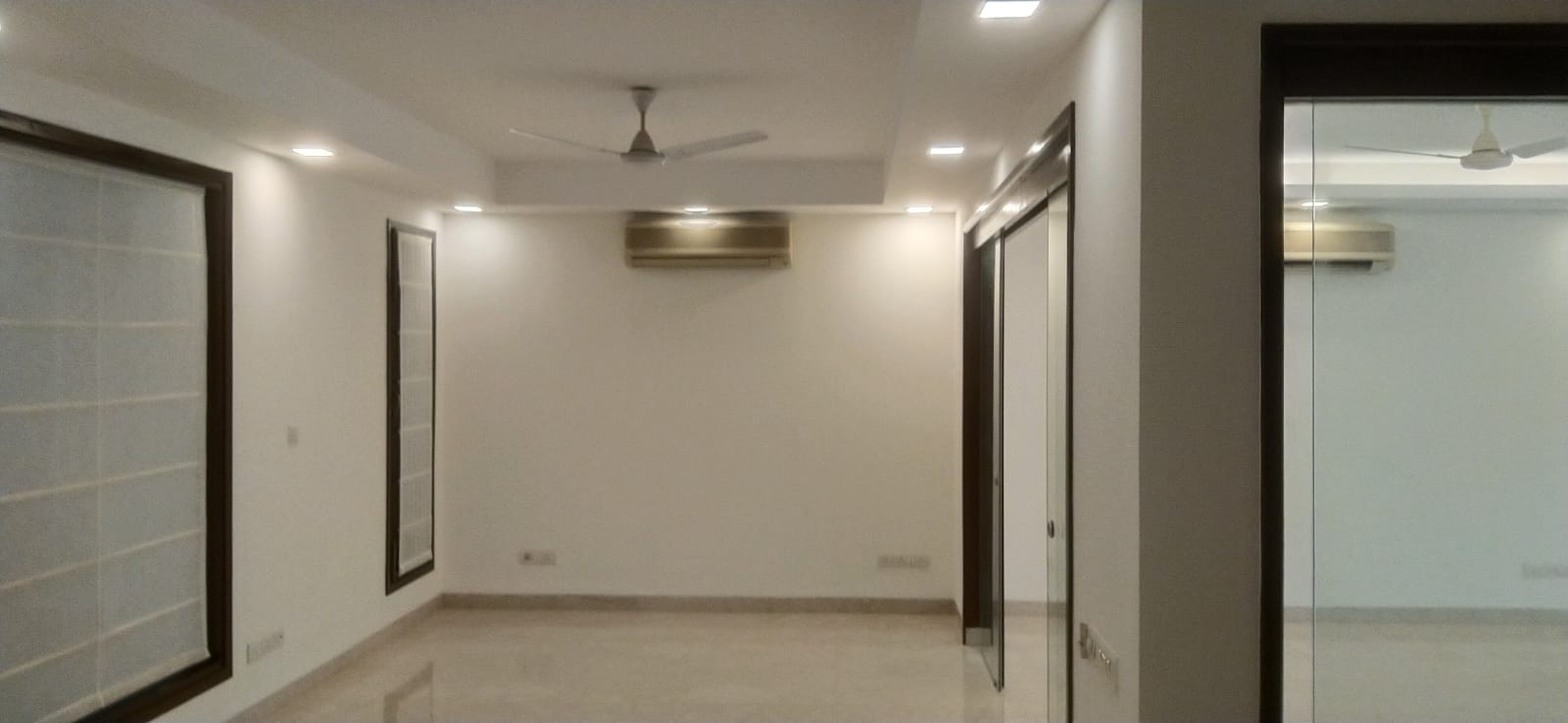 3 BHK + Servant Room Builder Floor For Rent in Builder Floor 