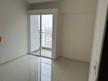 Room in 2 BHK Apartment at Yashwin Orrizonte, Kharadi – for Rent