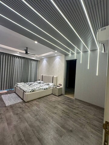 Bedroom in 2 BHK Builder Floor at Sector 21 – for Rent