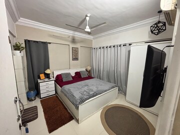 Team Area in 3 BHK Apartment at Arshie Complex, Versova – for Rent
