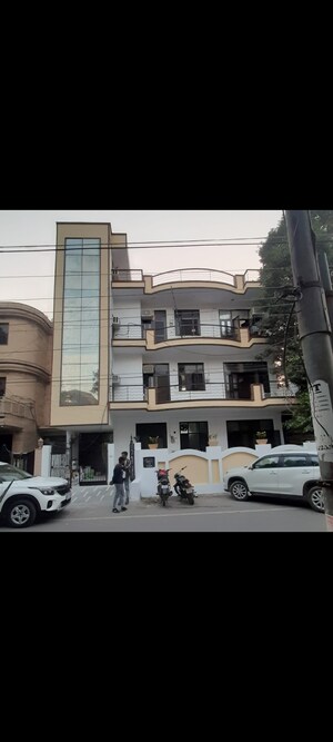 6+ BHK Independent House For Sale in RWA Apartments Sector 20, Sector 20