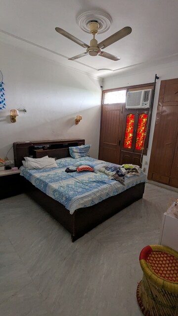 Bedroom in 3 BHK Apartment at Antriksh Overseas Apartment, Sector 50 – for Rent