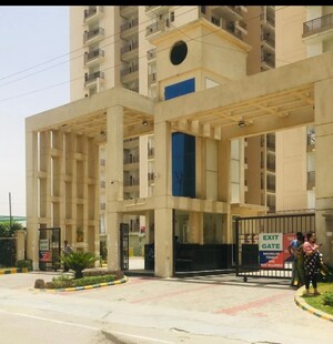  Shop For Sale in SCC Sapphire, Raj Nagar Extension