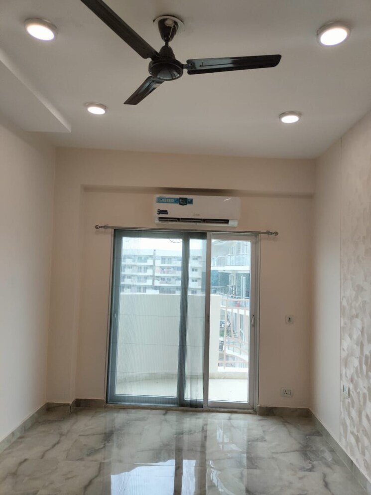 Room, mahagun-moderne 2.5 Bedroom 1390 Sq.Ft. Apartment In Sector 78 Noida 8955785