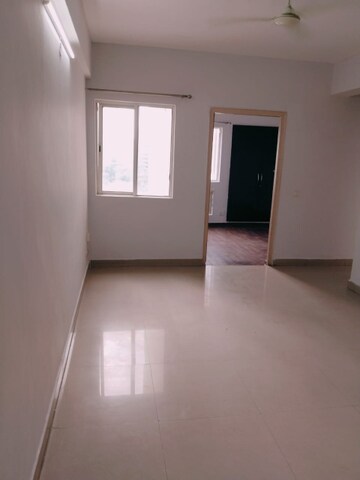 Room in 2 BHK Apartment at Paras Seasons, Sector 168 – for Rent