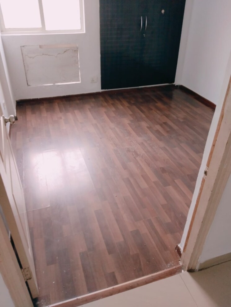 Balcony, paras-seasons 2 Bedroom 830 Sq.Ft. Apartment In Sector 168 Noida 8955787