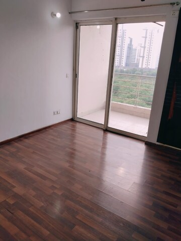 Room in 2 BHK Apartment at Paras Seasons, Sector 168 – for Rent