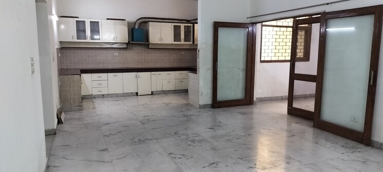 Room, rwa-apartments-sector-50 4 Bedroom 250 Sq.Mt. Independent House In Sector 50 Noida 8955811