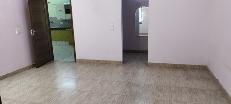 Room, rwa-apartments-sector-50 3 Bedroom 250 Sq.Mt. Independent House In Sector 50 Noida 8955840