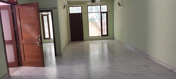 Room in 3 BHK Independent House at RWA Apartments Sector 50, Sector 50 – for Rent