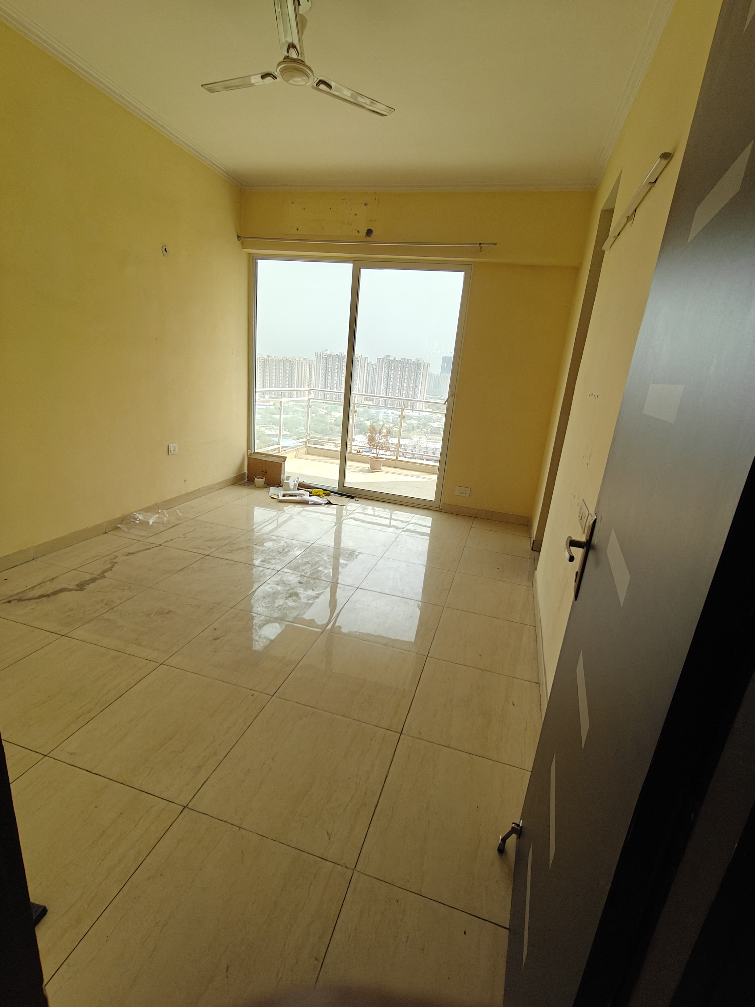 3.5 BHK Apartment For Sale in Gaur Saundaryam