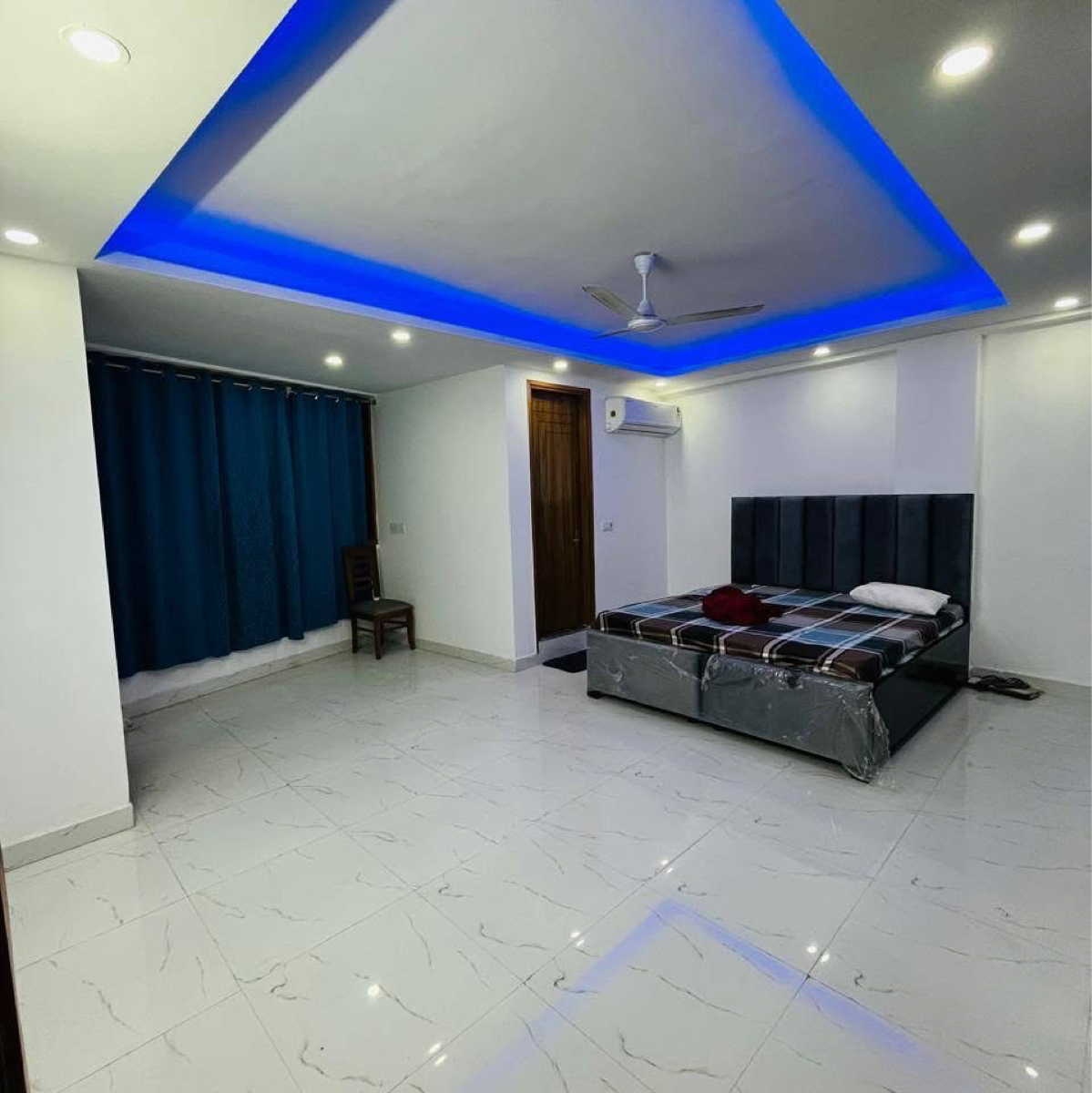 2 BHK Builder Floor For Rent in Saket