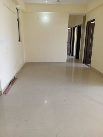 Room in 3 BHK Apartment at Paarth Aadyant, Gomti Nagar – for Rent