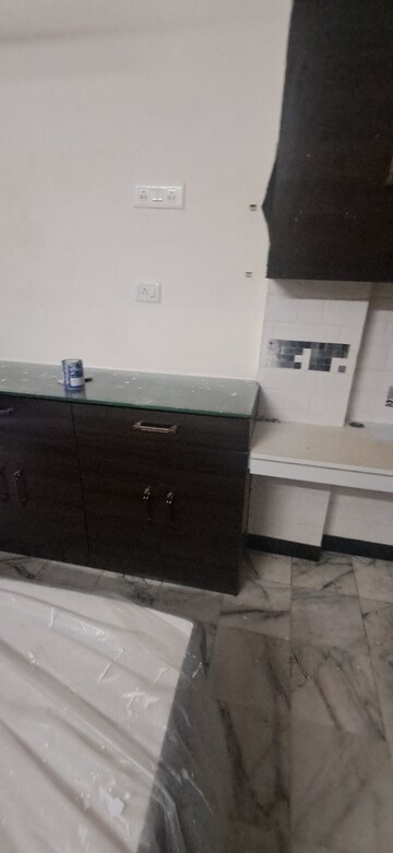 Furnished Amenities in 1 BHK Apartment at Athena CHS, Malad West – for Rent