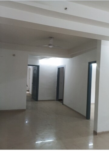 Room in 3 BHK Apartment at Shri Radha Sky Gardens, Sector 16b Greater Noida – for Rent