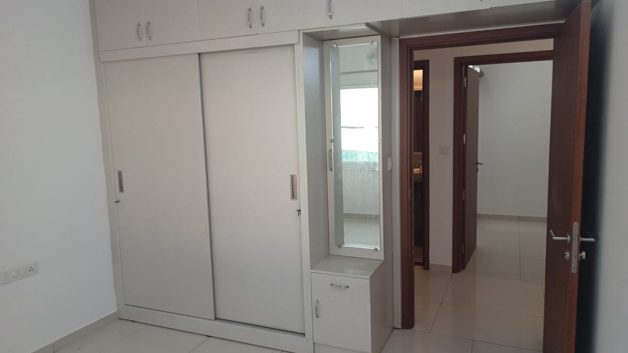 2.5 BHK Apartment For Rent in LnT Raintree Boulevard