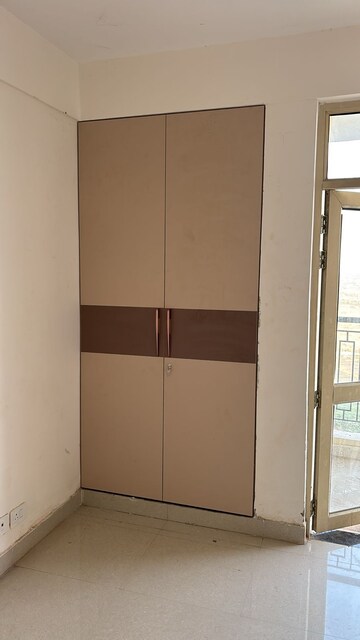 Furnished Amenities in 3 BHK Apartment at Paarth Aadyant, Gomti Nagar – for Rent