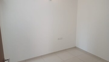 Room in 2.5 BHK Apartment at LnT Raintree Boulevard, Hebbal – for Rent