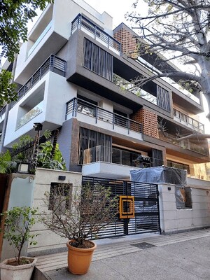 3 BHK Builder Floor For Sale in Laxmi Nagar